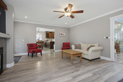 26860 24A Avenue, Langley, BC - Indoor Photo Showing Living Room With Fireplace