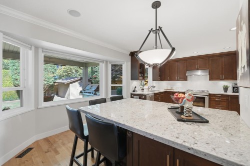 16237 Northglen Place, Surrey, BC 
