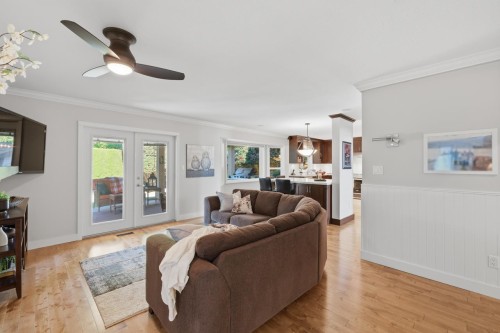 16237 Northglen Place, Surrey, BC 