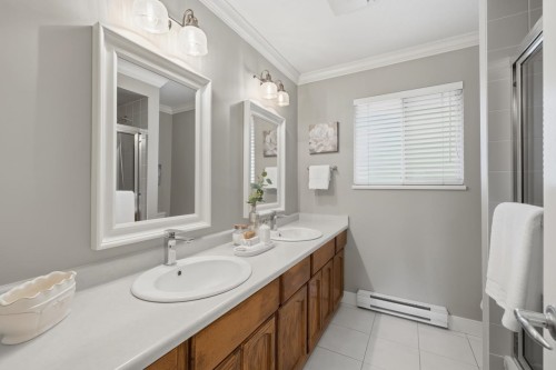16237 Northglen Place, Surrey, BC 