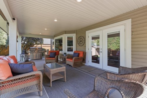 16237 Northglen Place, Surrey, BC 