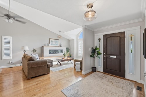 16237 Northglen Place, Surrey, BC 