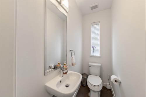 5-16357 15 Avenue, Surrey, BC 
