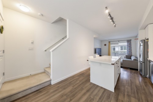 5-16357 15 Avenue, Surrey, BC 