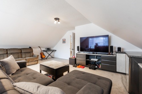10779 Fraserglen Drive, Surrey, BC 