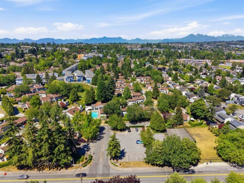 6022 Greenside Drive E, Surrey, BC 