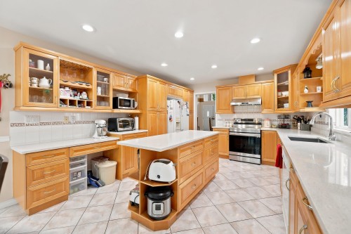 12587 60A Avenue, Surrey, BC 