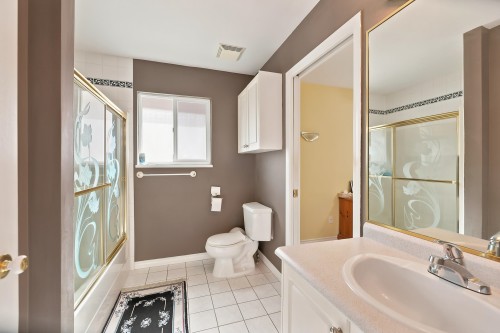 12587 60A Avenue, Surrey, BC 