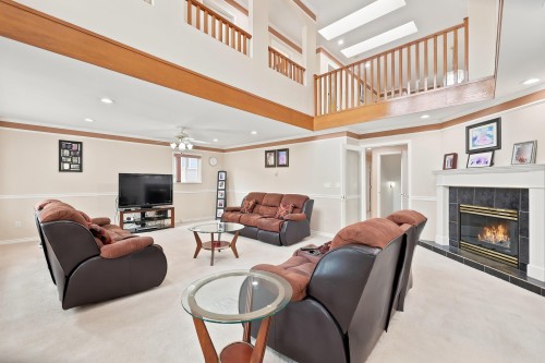 12587 60A Avenue, Surrey, BC 