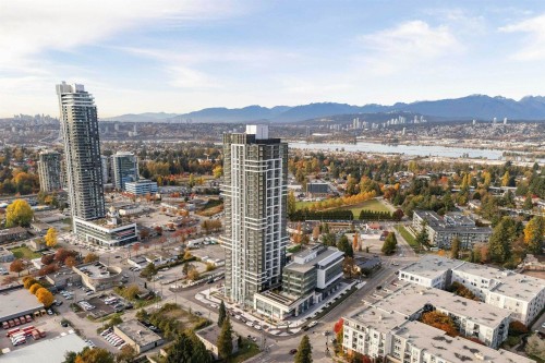 1605-13675 107a Avenue  Surrey, BC V3T 0X3