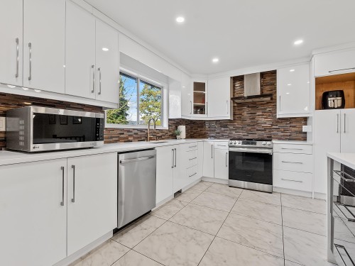 34889 High Drive, Abbotsford, BC 