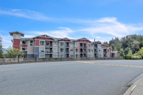 115-2242 Whatcom Road, Abbotsford, BC 