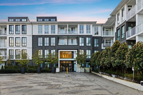 425-14968 101A Avenue, Surrey, BC 