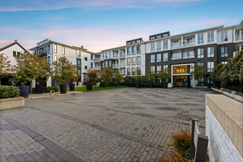 425-14968 101A Avenue, Surrey, BC 