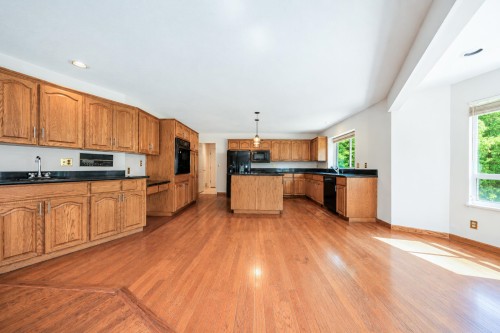 14290 30 Avenue, Surrey, BC 