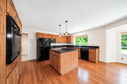 14290 30 Avenue, Surrey, BC 