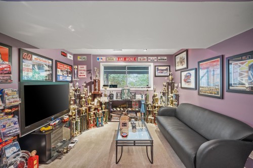 3669 Bulkley Street, Abbotsford, BC - Indoor Photo Showing Living Room