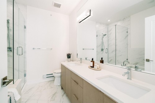 8133 202 Street, Langley, BC - Indoor Photo Showing Bathroom