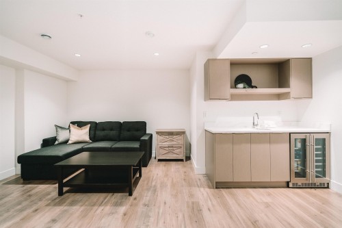 8133 202 Street, Langley, BC - Indoor Photo Showing Other Room