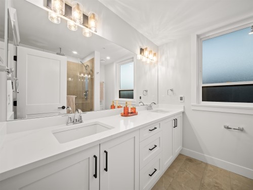 4-20926 83 Avenue, Langley, BC - Indoor Photo Showing Bathroom