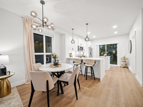 4-20926 83 Avenue, Langley, BC - Indoor Photo Showing Dining Room