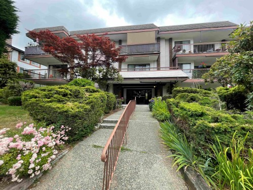 106-1360 Martin Street  White Rock, BC V4B 3W5