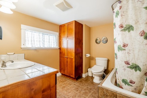 7714 216 Street, Langley, BC 