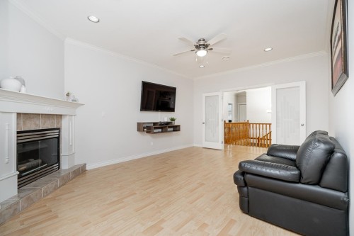 12773 90 Avenue, Surrey, BC - Indoor Photo Showing Living Room With Fireplace