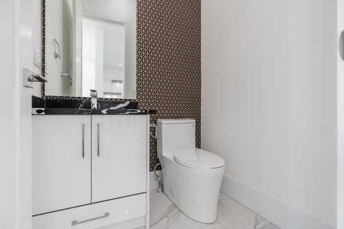 15051 63A Avenue, Surrey, BC 