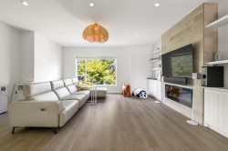 228-2277 Oak Meadows Drive Surrey, BC V3Z 0W6