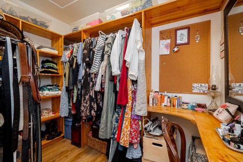 7397 Bates Road, Delta, BC - Indoor With Storage