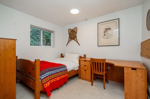 7397 Bates Road, Delta, BC - Indoor Photo Showing Bedroom