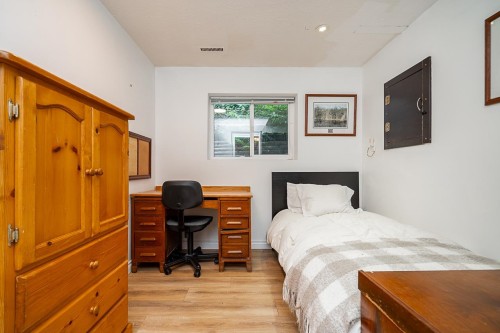 7397 Bates Road, Delta, BC - Indoor Photo Showing Bedroom