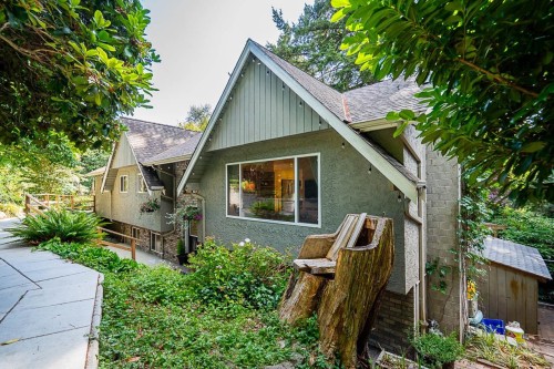7397 Bates Road, Delta, BC - Outdoor