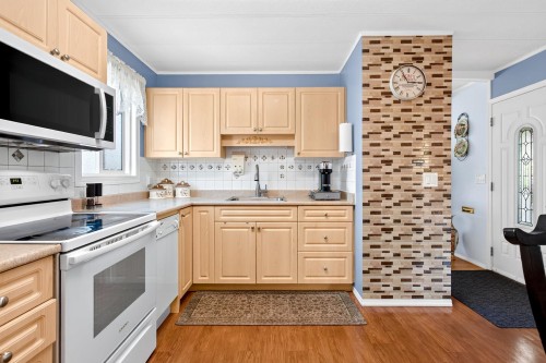 23-15875 20Th Avenue, Surrey, BC 