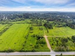 21326 48 Avenue  Langley, BC V3A 3M5
