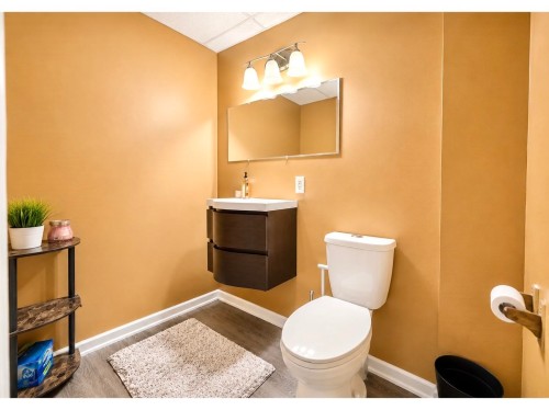 1783 Everett Road, Abbotsford, BC - Indoor Photo Showing Bathroom