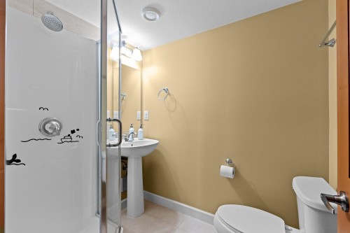 72-20738 84 Avenue, Langley, BC - Indoor Photo Showing Bathroom