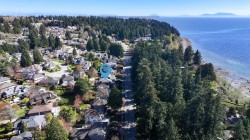 1834 Ocean Park Road Surrey, BC V4A 3M3