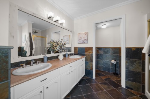 35993 Eaglecrest Place, Abbotsford, BC 