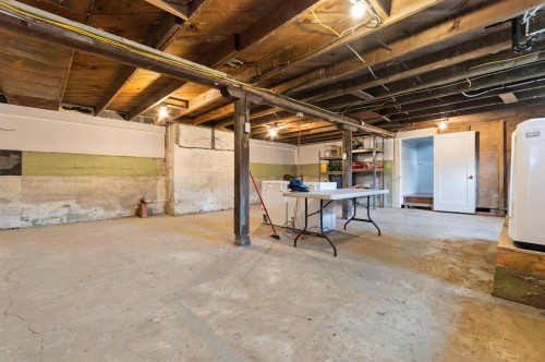 39965 No. 5 Road, Abbotsford, BC - Indoor Photo Showing Basement