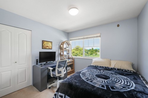 18568 64B Avenue, Surrey, BC 