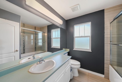 18568 64B Avenue, Surrey, BC 