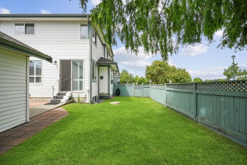 18568 64B Avenue, Surrey, BC 