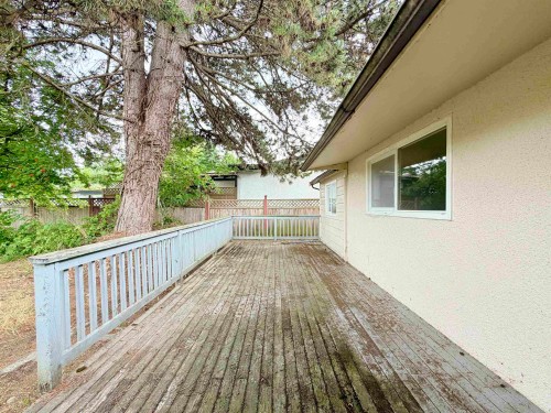 13475 Hilton Road, Surrey, BC - Outdoor With Exterior