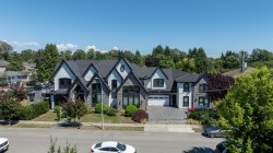 8866 134b Street Surrey, BC V3V 5T4