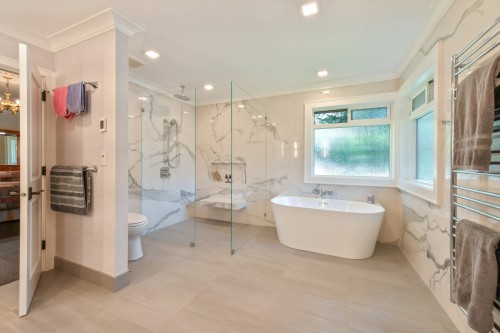 16533 26 Avenue, Surrey, BC - Indoor Photo Showing Bathroom