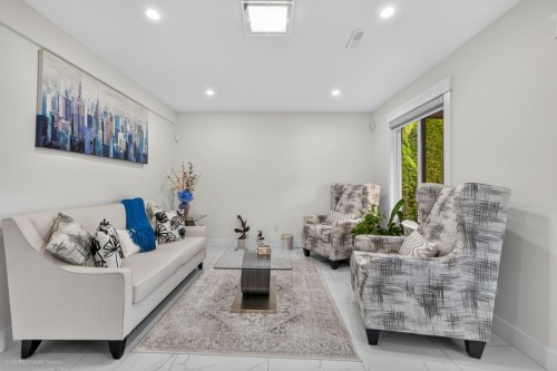 16166 92 Avenue, Surrey, BC - Indoor