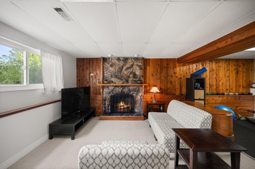 5933 Angus Place, Surrey, BC 