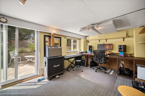 5933 Angus Place, Surrey, BC 